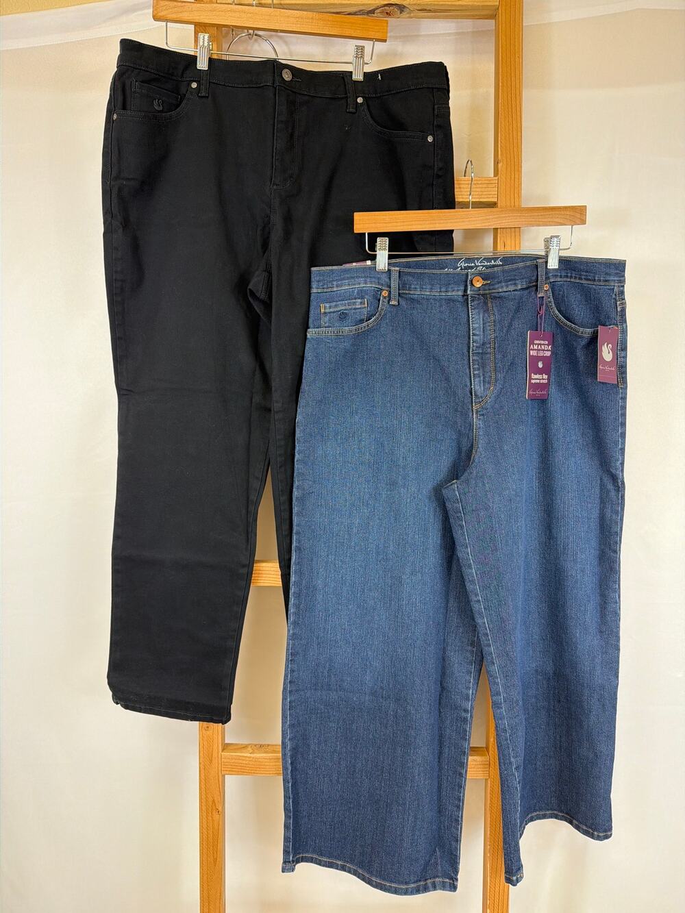 NWT Gloria Vanderbilt 18W LOT OF 2 Pants / Jeans  Amanda High Rise + Crop